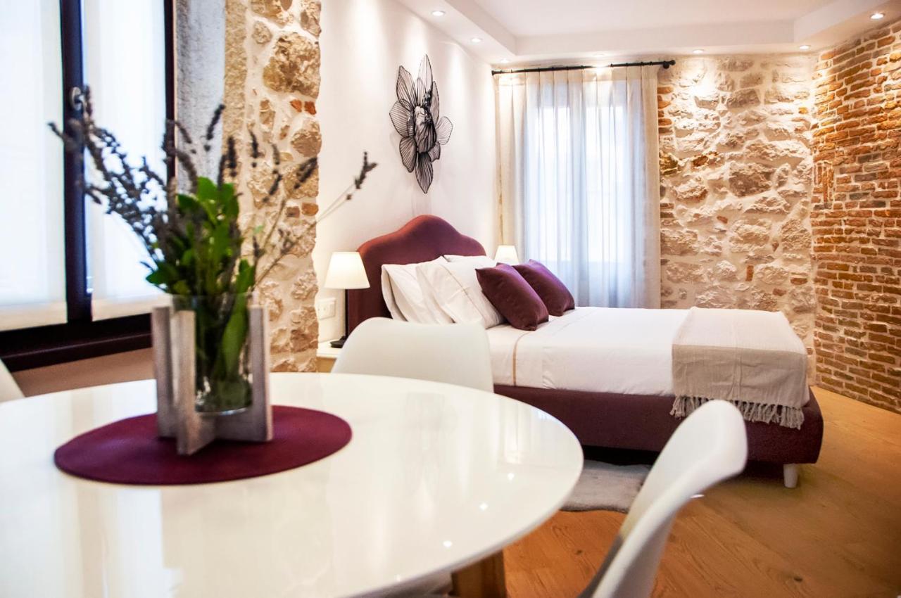 Apartments Casa De Amicis روفينج المظهر الخارجي الصورة