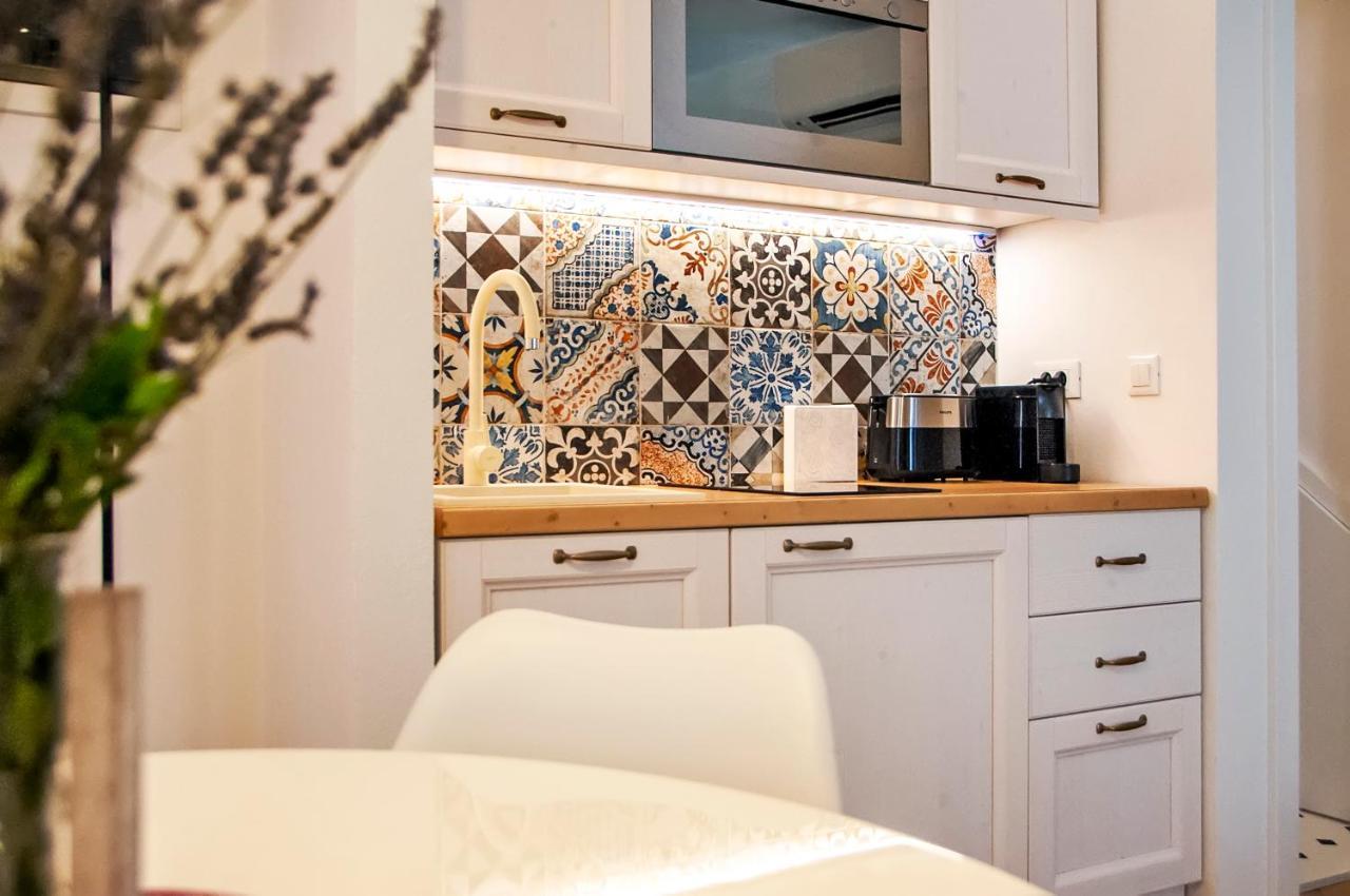 Apartments Casa De Amicis روفينج المظهر الخارجي الصورة