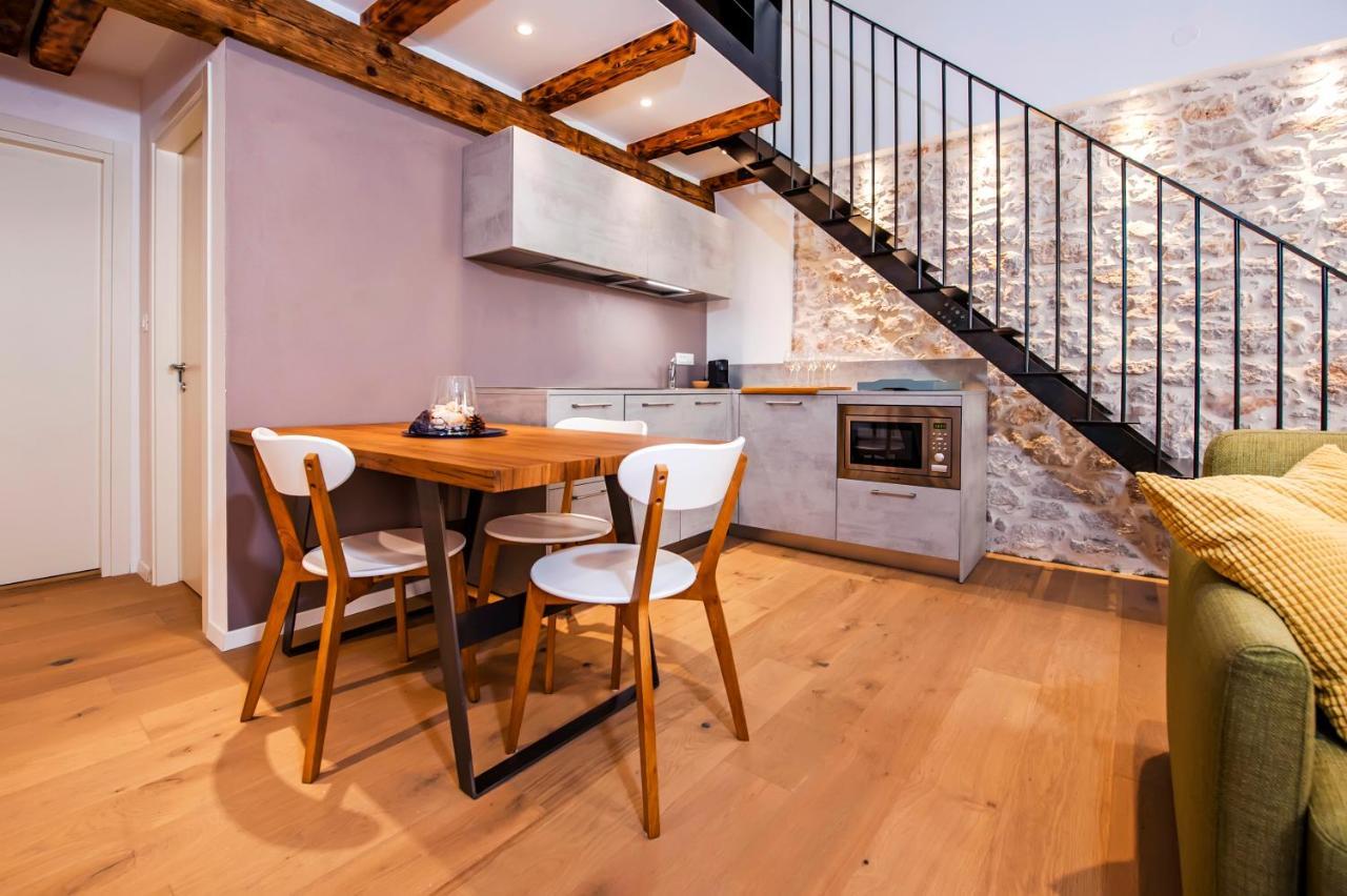 Apartments Casa De Amicis روفينج المظهر الخارجي الصورة