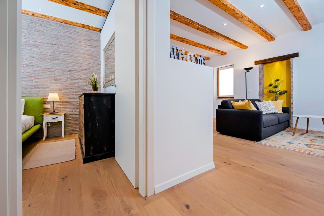Apartments Casa De Amicis روفينج المظهر الخارجي الصورة