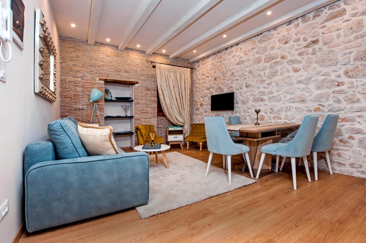 Apartments Casa De Amicis روفينج المظهر الخارجي الصورة