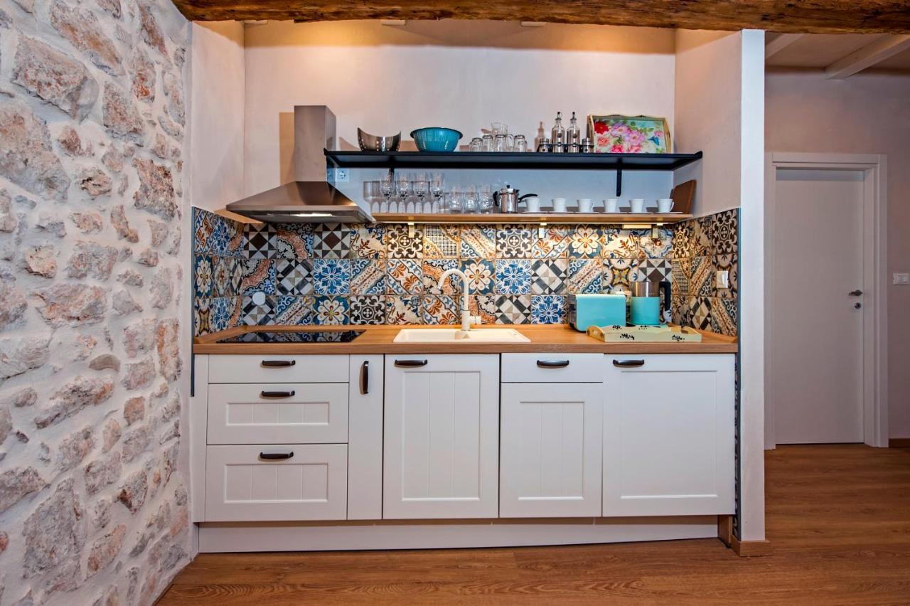 Apartments Casa De Amicis روفينج المظهر الخارجي الصورة